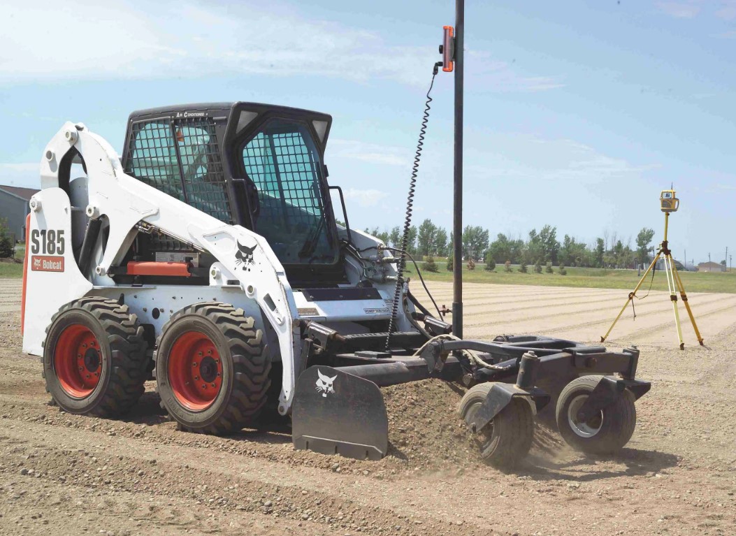 Мини-погрузчик - универсальная машина для стройки